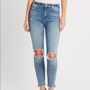 MOTHER The Stunner Ankle Step Fray Denim Jeans